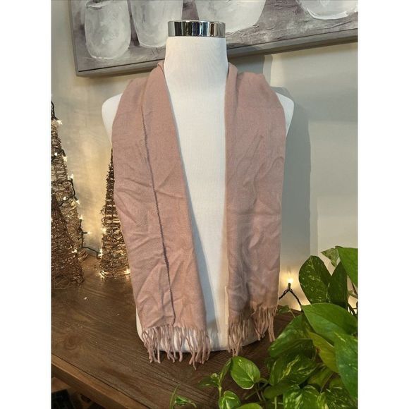NWT Steve Madden Mid Weight Cozy Muffler Scarf with Fringe Blush Pink‎ - Picture 4 of 5